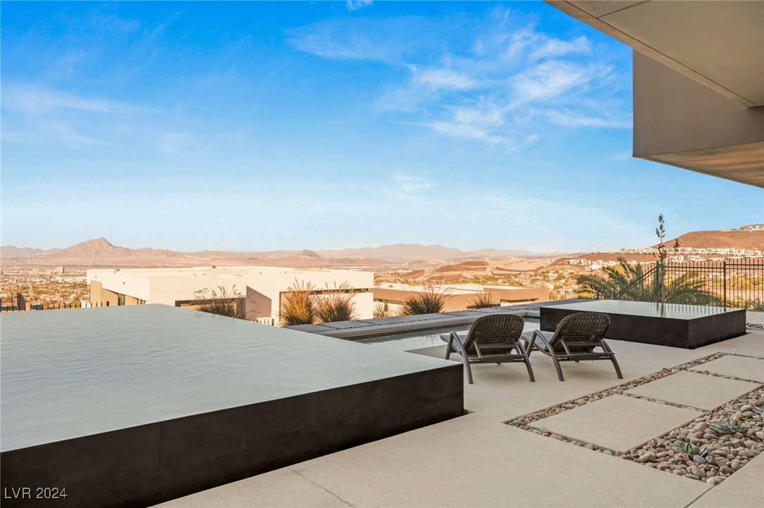 612 Dragon Mountain Court