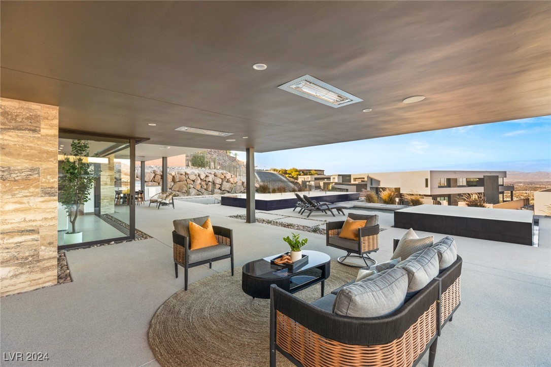 612 Dragon Mountain Court