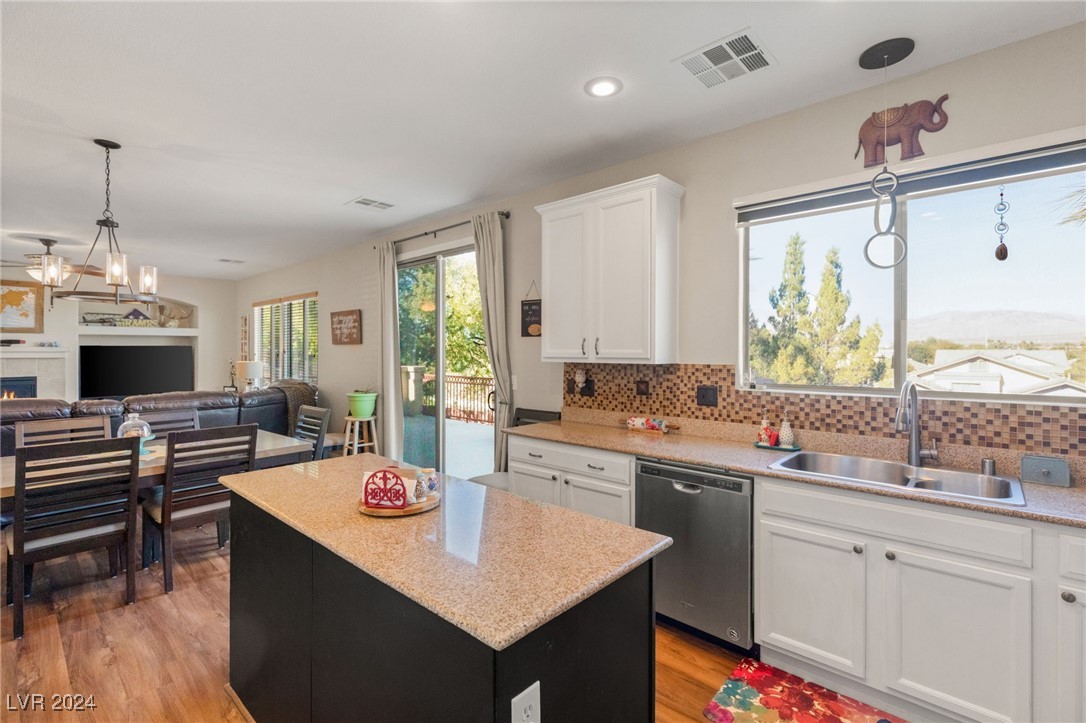3116 COUNTRY DANCER Avenue