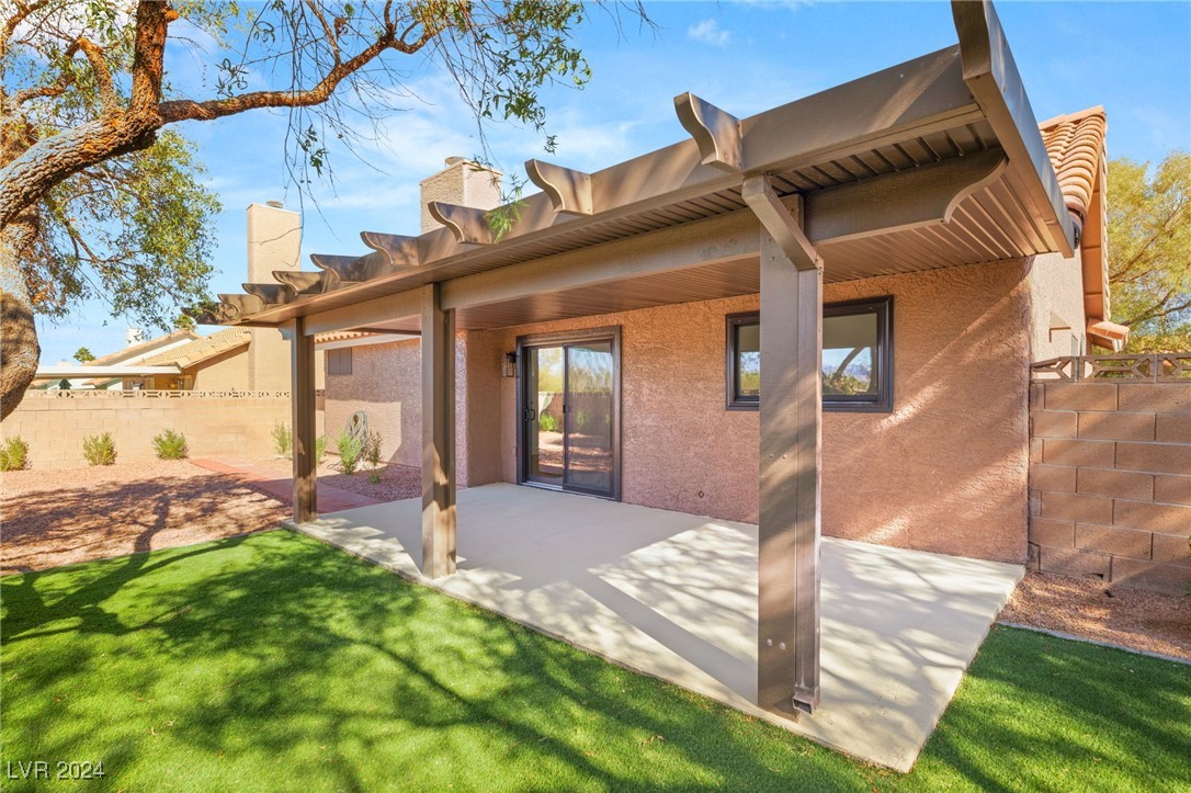 7975 ASPENDALE Drive