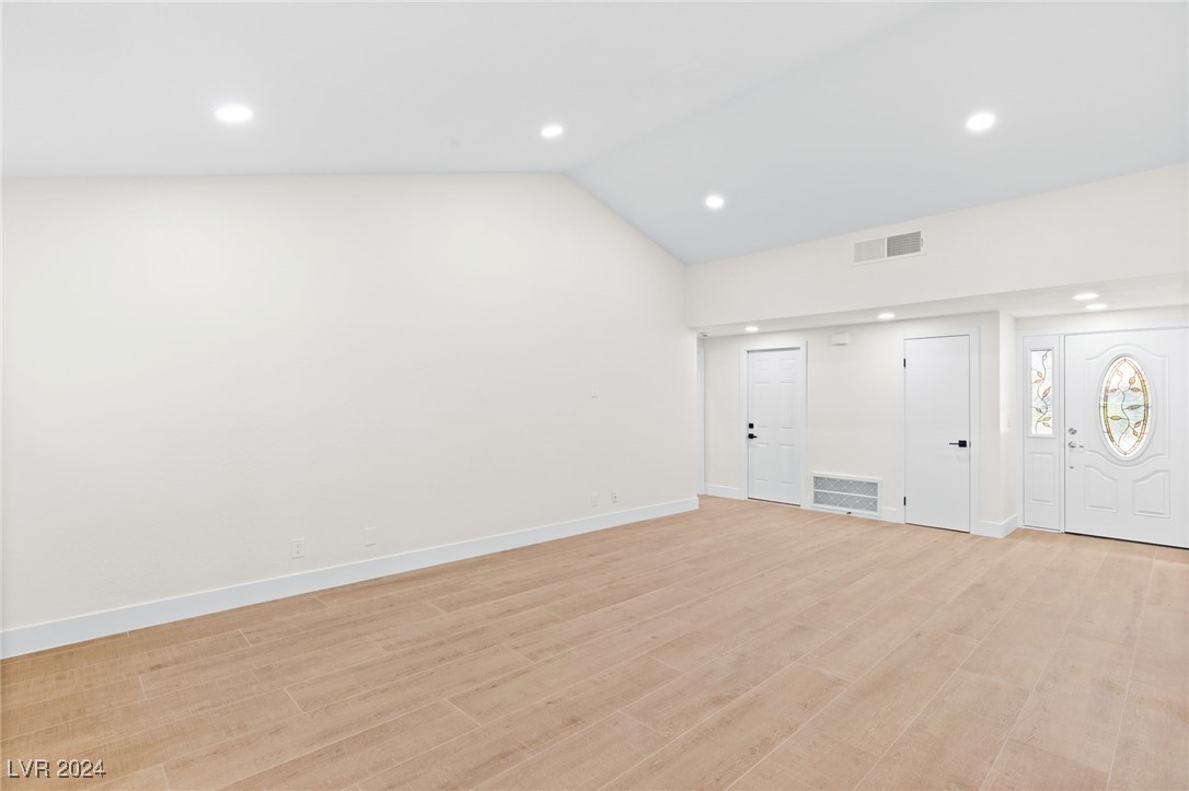 7975 ASPENDALE Drive