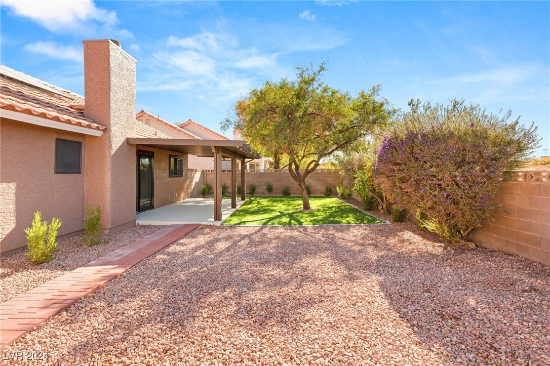7975 ASPENDALE Drive
