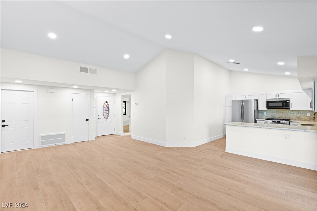 7975 ASPENDALE Drive