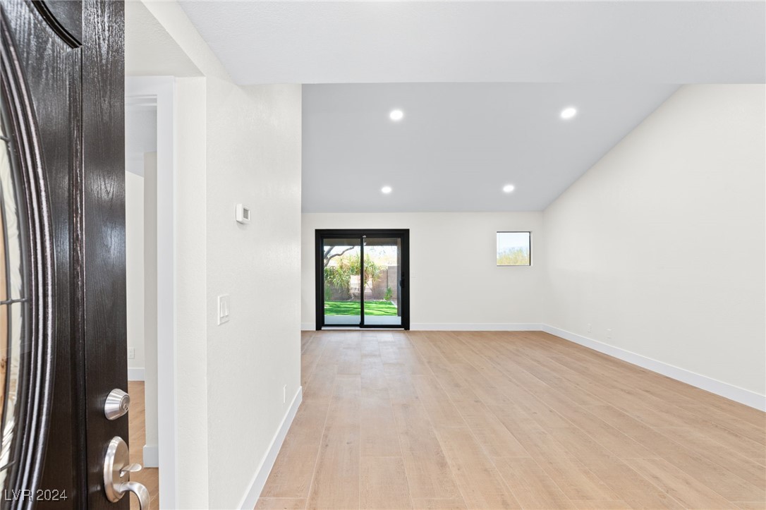7975 ASPENDALE Drive