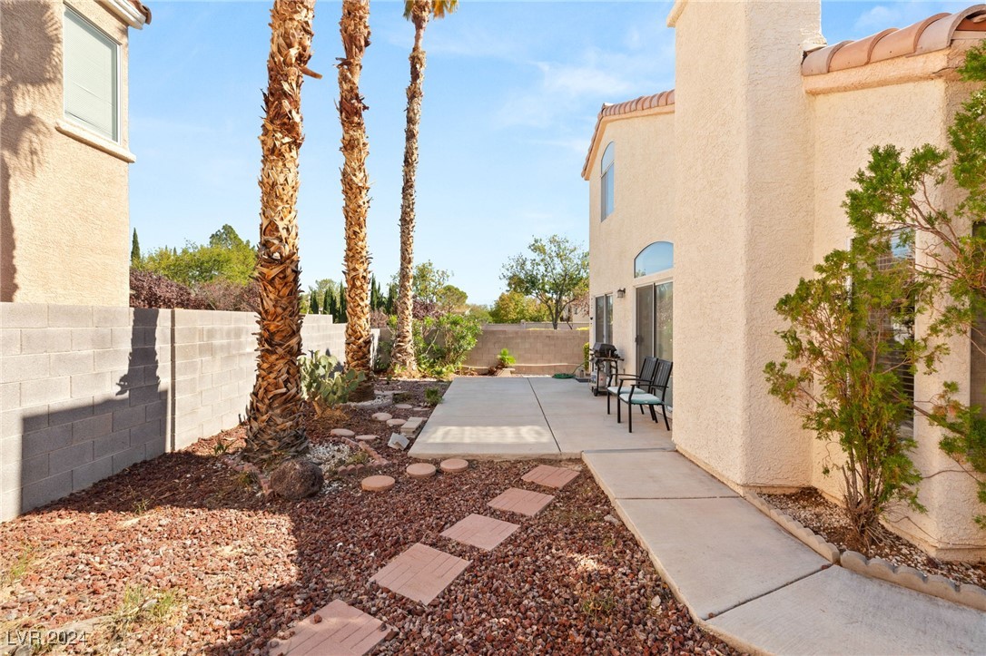 9400 SUMMER RAIN Drive