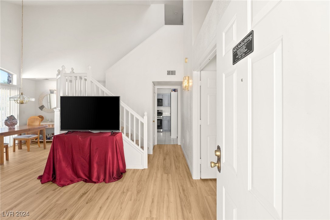 9400 SUMMER RAIN Drive