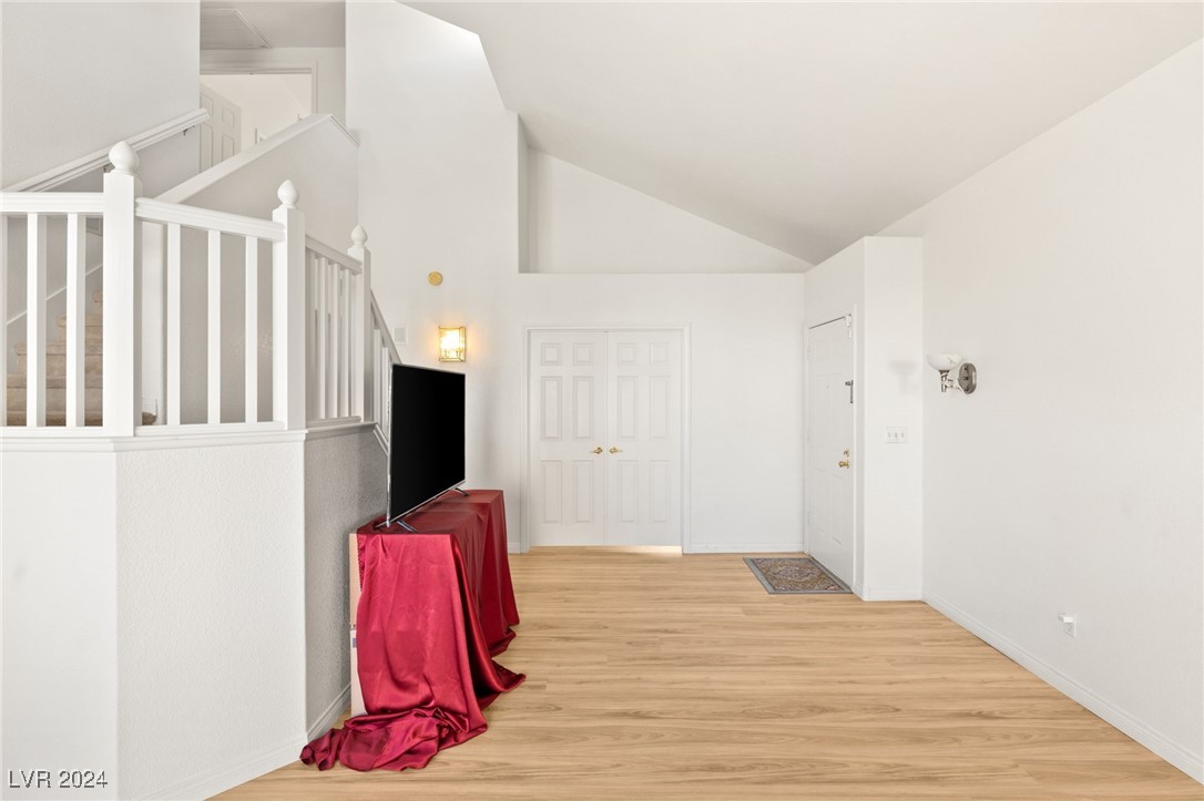 9400 SUMMER RAIN Drive