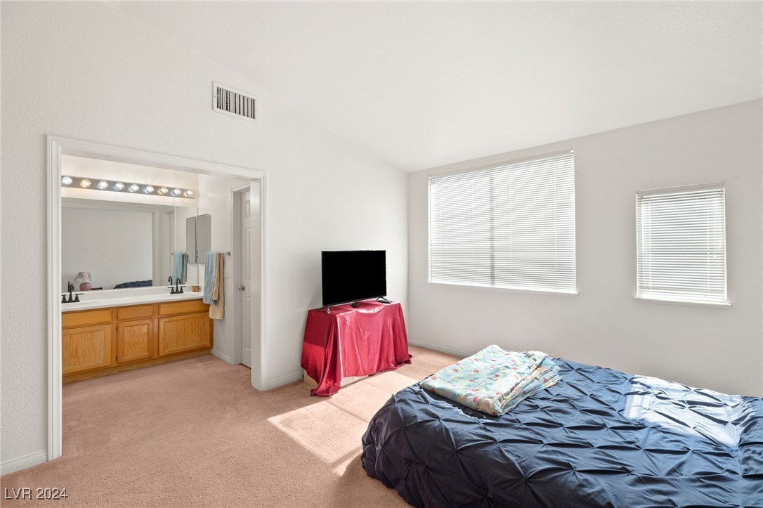 9400 SUMMER RAIN Drive