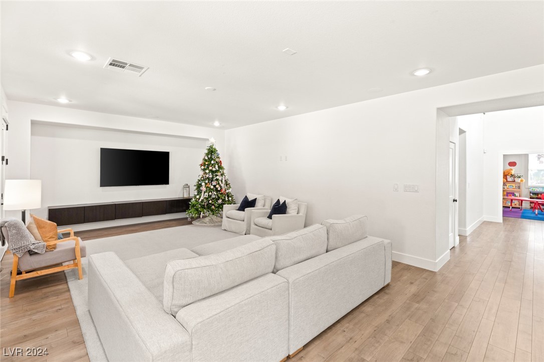 10522 ARNICA Way