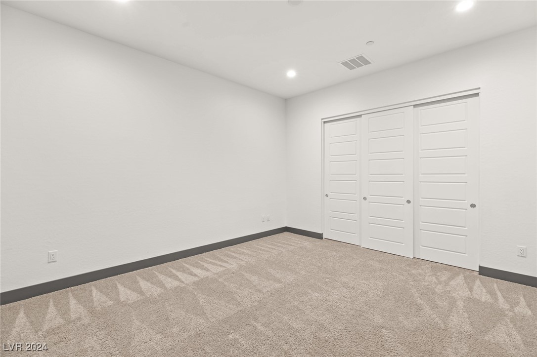 31 VISTA OUTLOOK Street