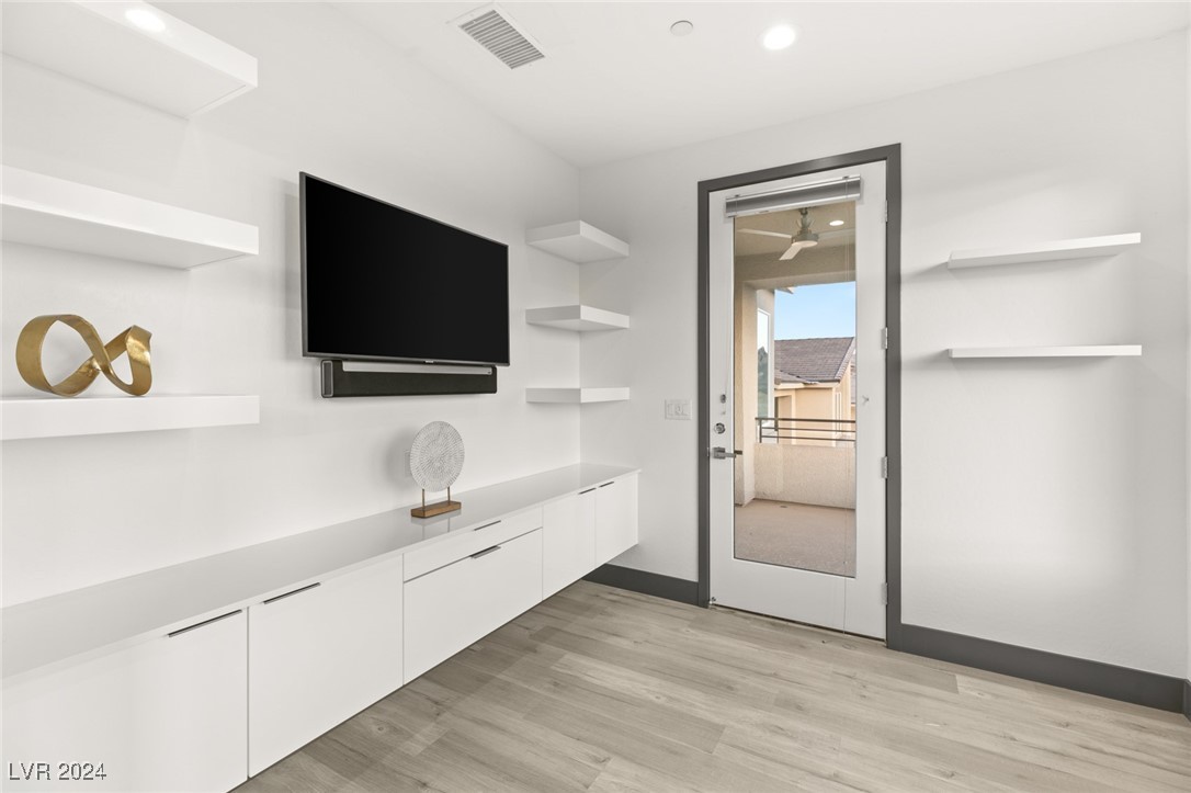 31 VISTA OUTLOOK Street
