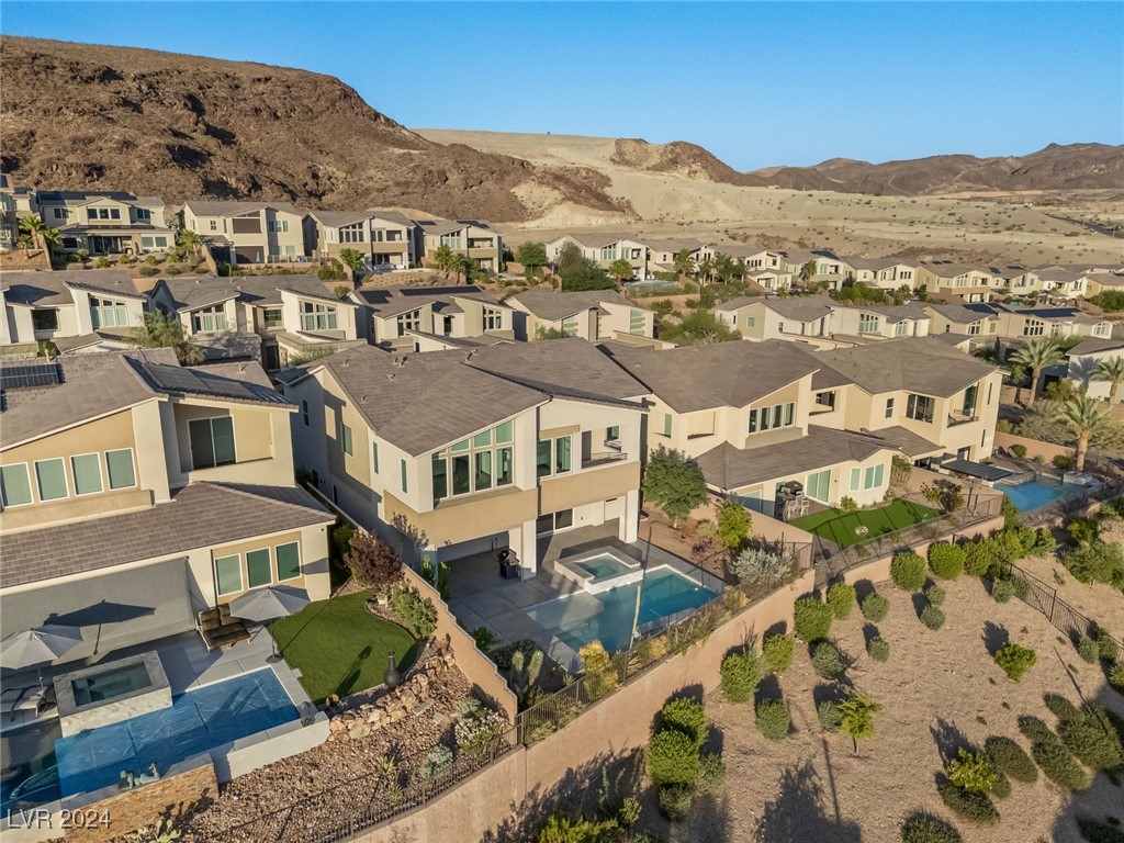 31 VISTA OUTLOOK Street