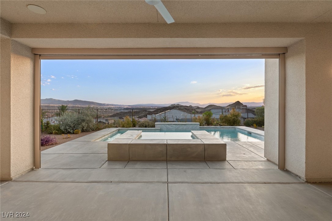 31 VISTA OUTLOOK Street