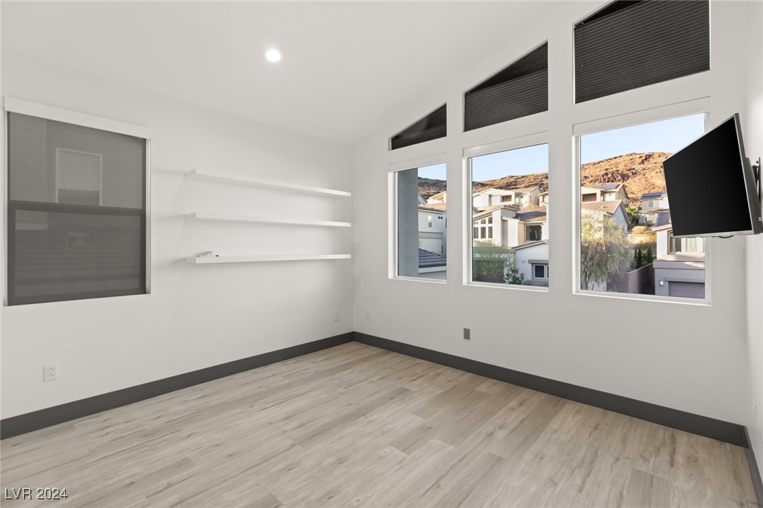 31 VISTA OUTLOOK Street