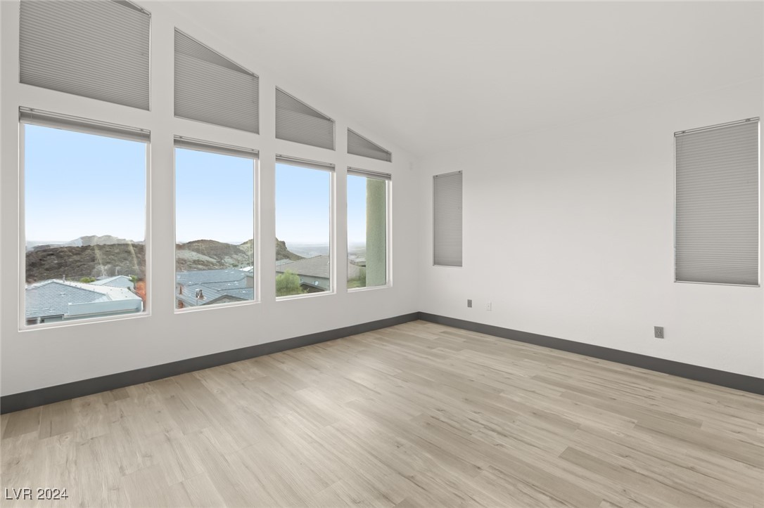 31 VISTA OUTLOOK Street