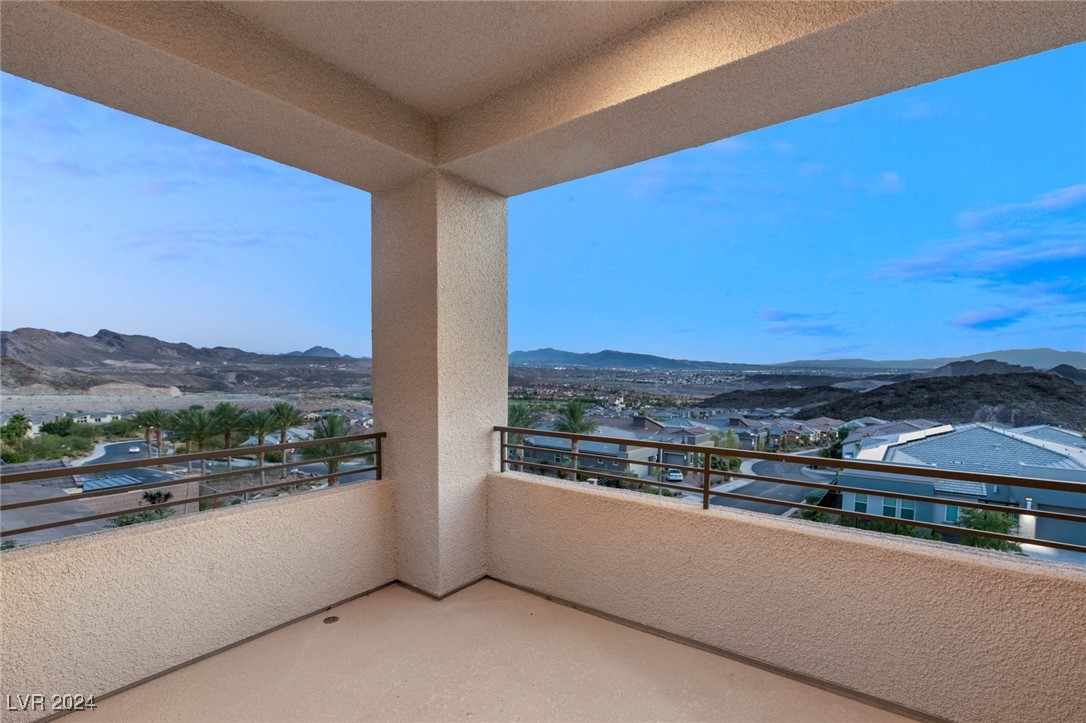 31 VISTA OUTLOOK Street
