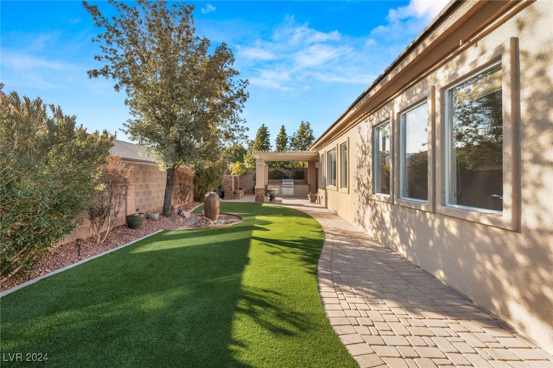 10823 MEADOW GARDEN Court