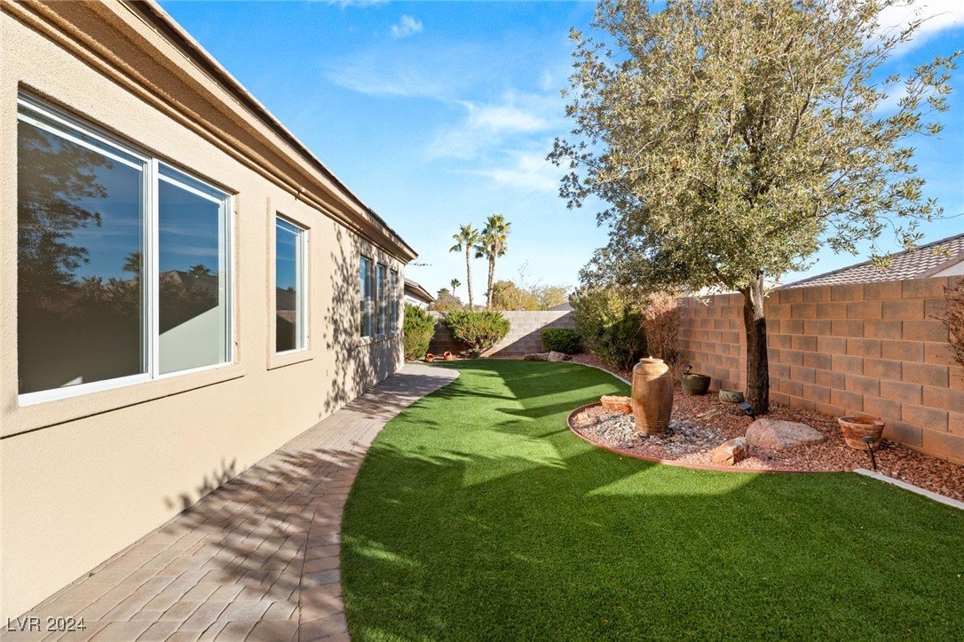 10823 MEADOW GARDEN Court