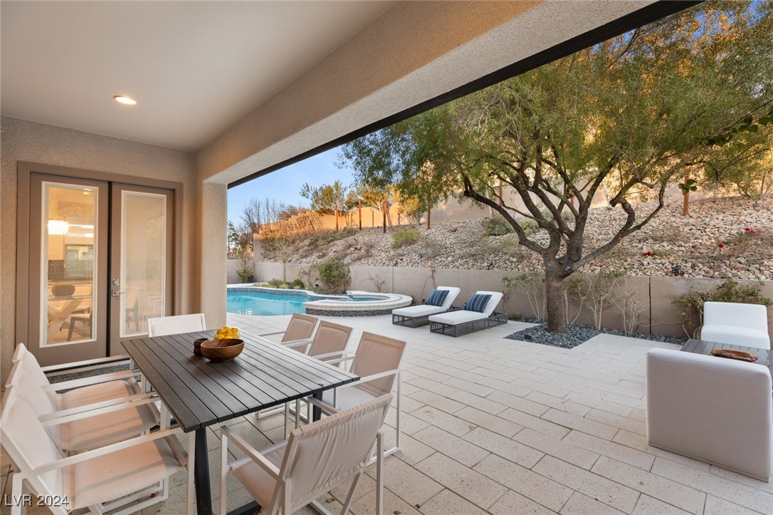 40 CHALET HILLS Terrace