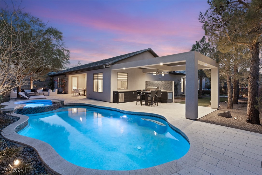 40 CHALET HILLS Terrace