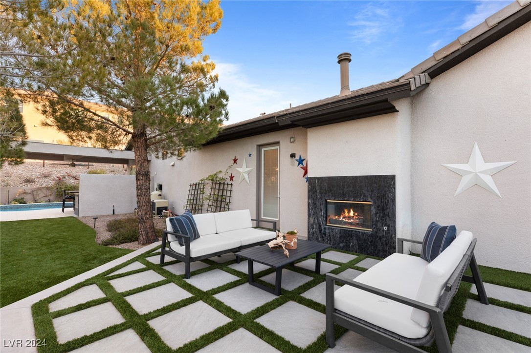 40 CHALET HILLS Terrace