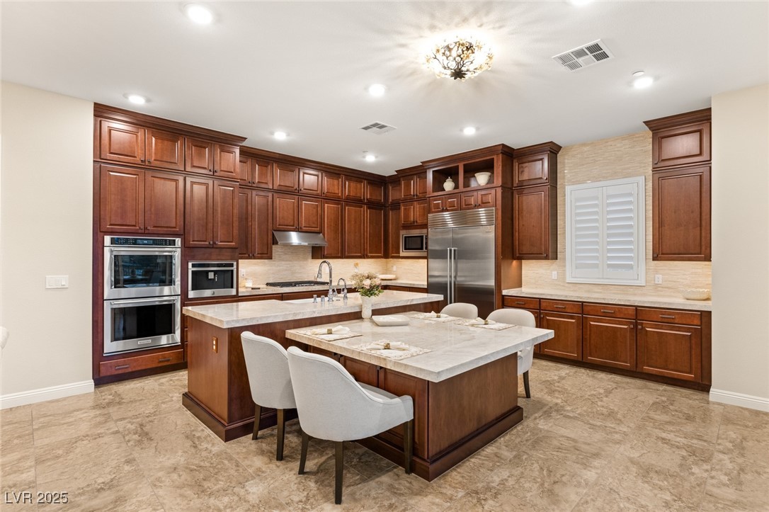 9121 Las Manaitas Avenue 401