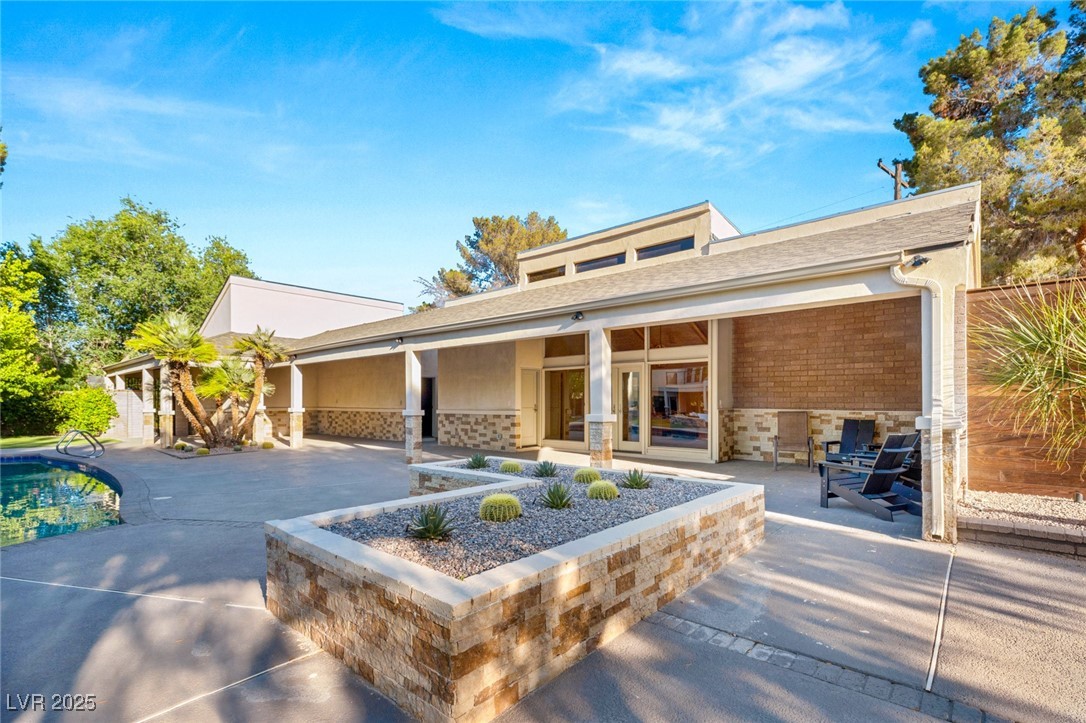 2327 ALTA Drive