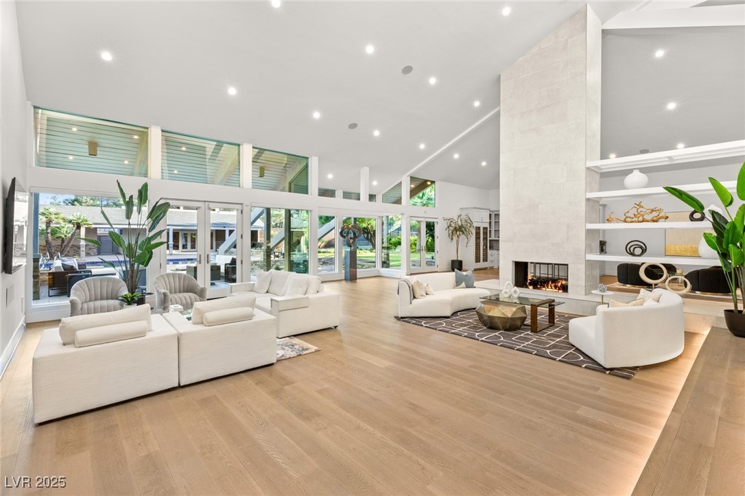 2327 ALTA Drive