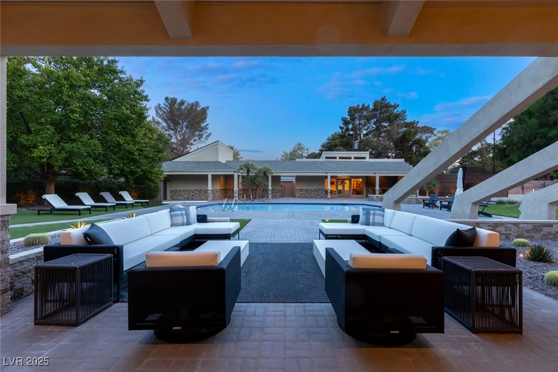 2327 ALTA Drive