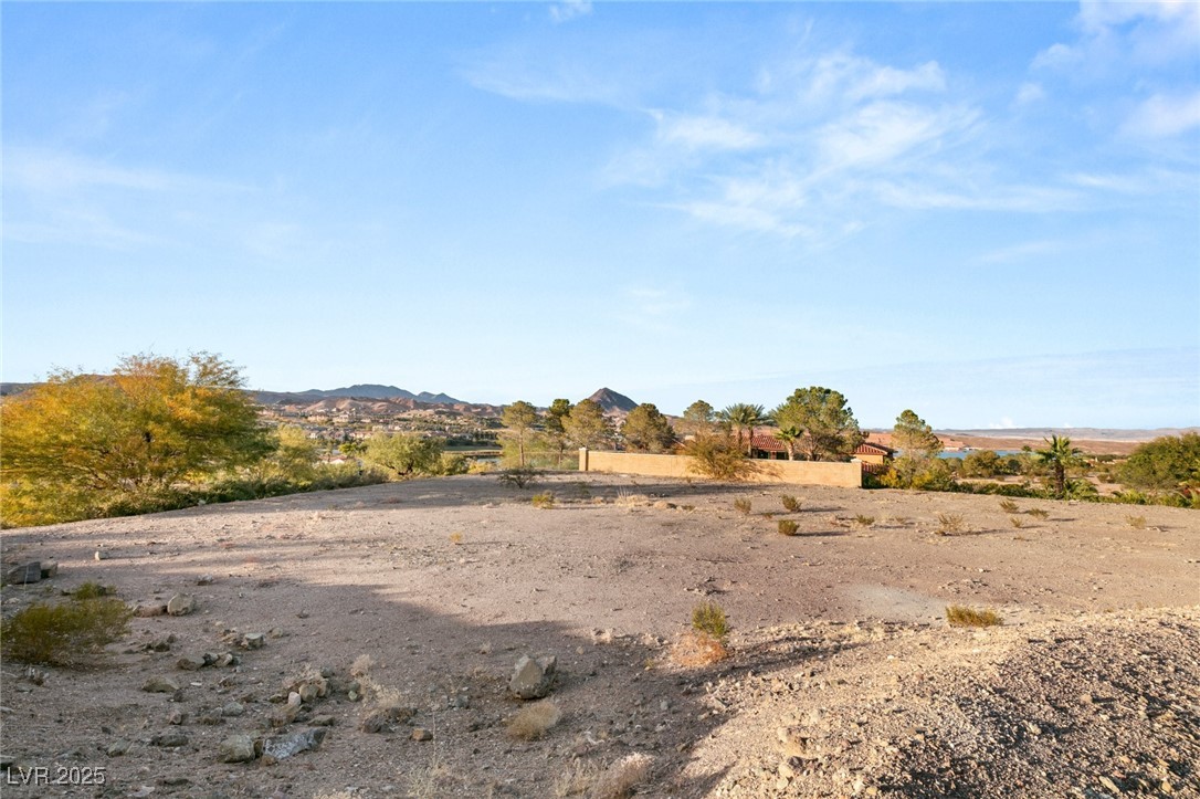 5 COSTA DEL SOL Court