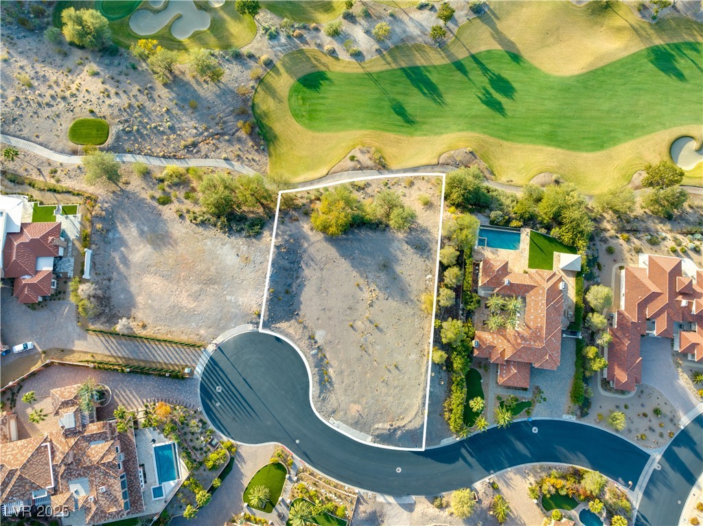 5 COSTA DEL SOL Court