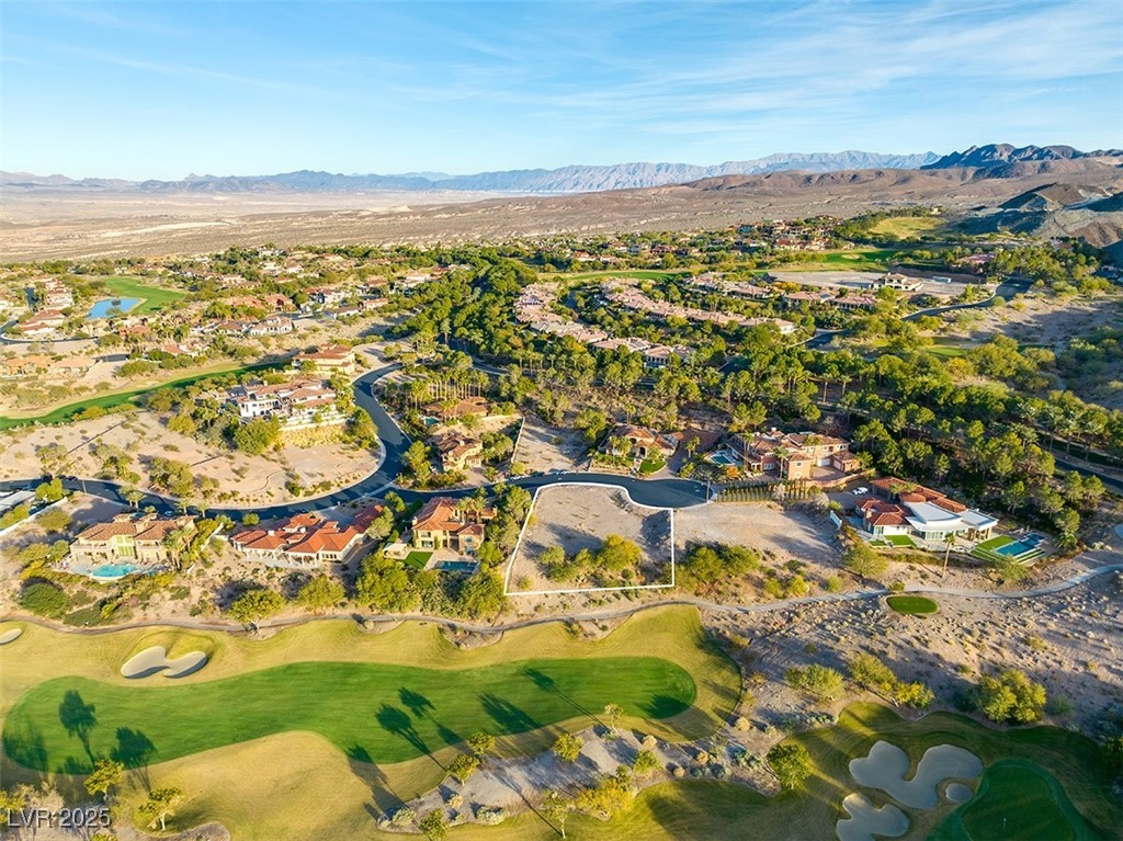 5 COSTA DEL SOL Court