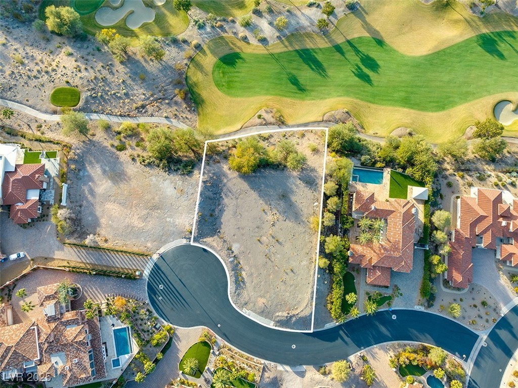 5 COSTA DEL SOL Court