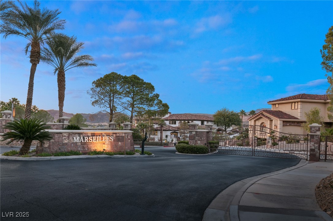 5 COSTA DEL SOL Court