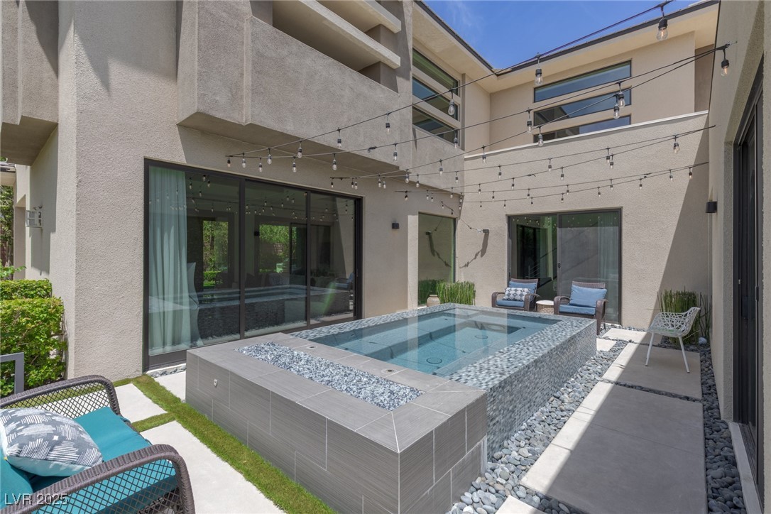 18 SUGARBERRY Lane