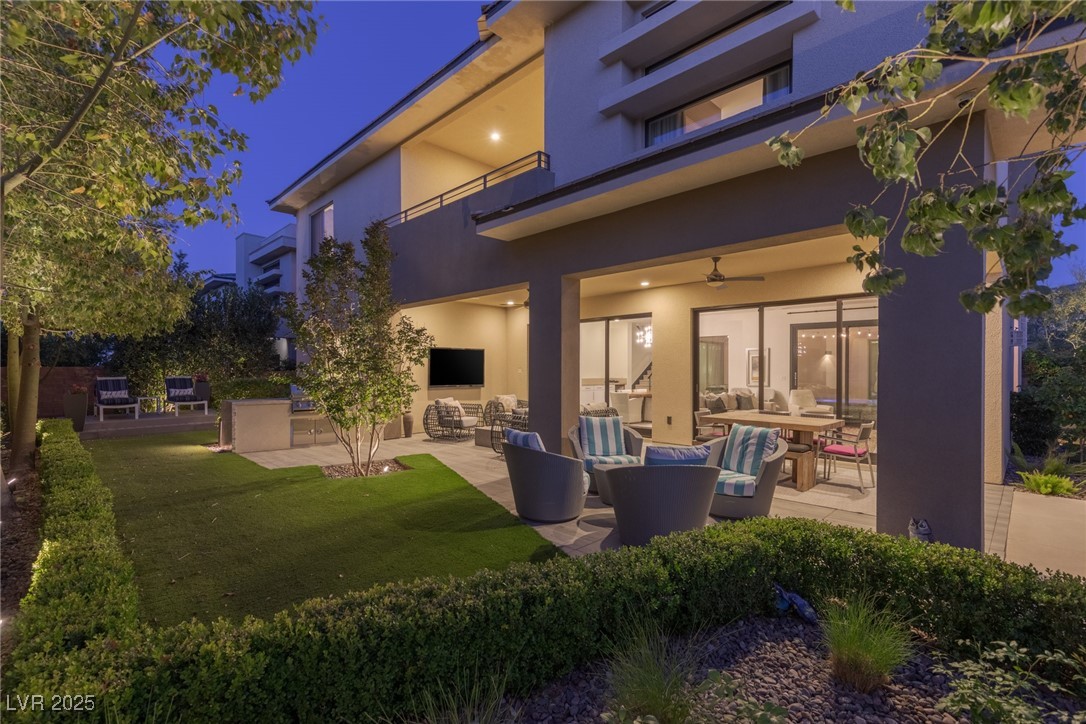 18 SUGARBERRY Lane