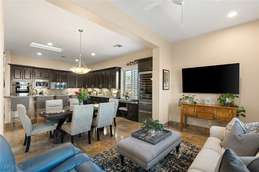 12 WADE HAMPTON Trail