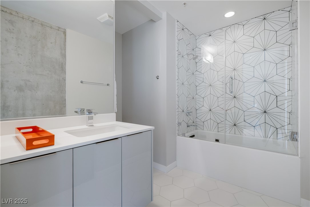 353 East BONNEVILLE Avenue 1407