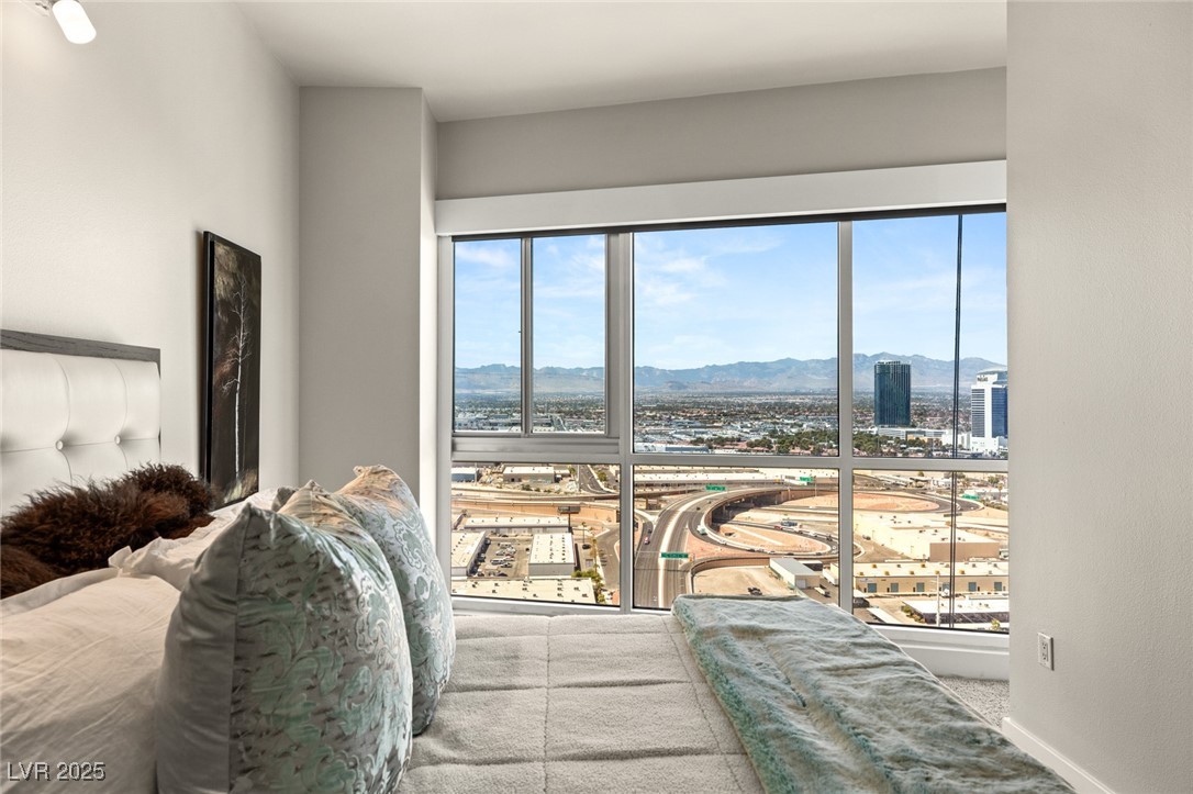 4525 Dean Martin Drive 2800