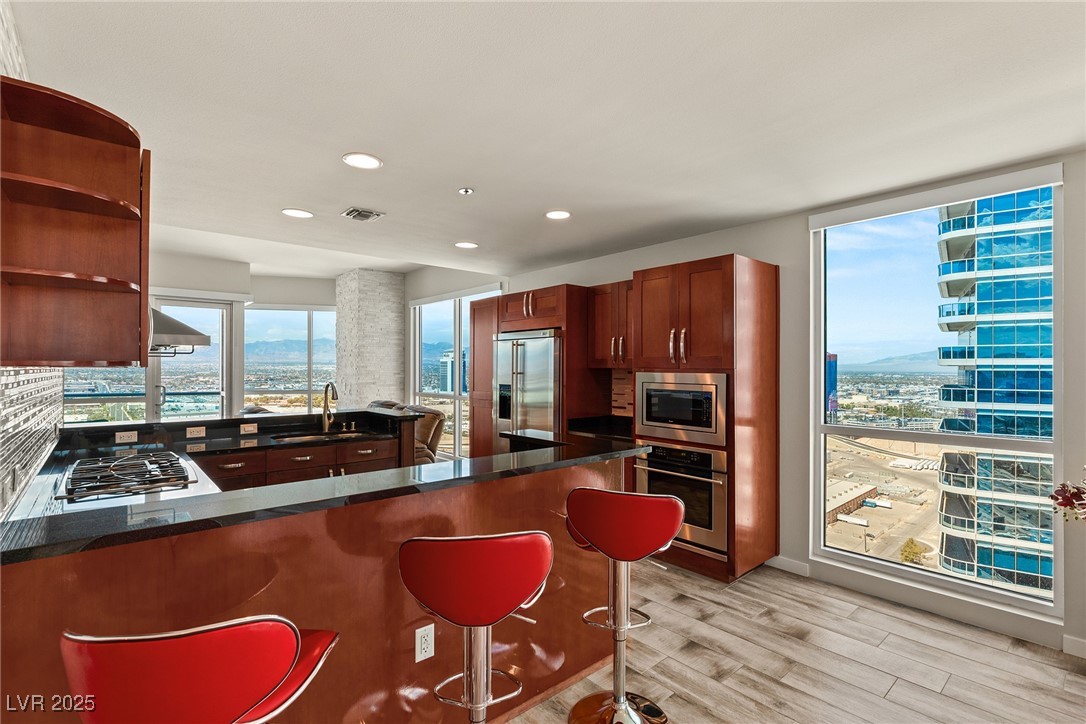 4525 Dean Martin Drive 2800