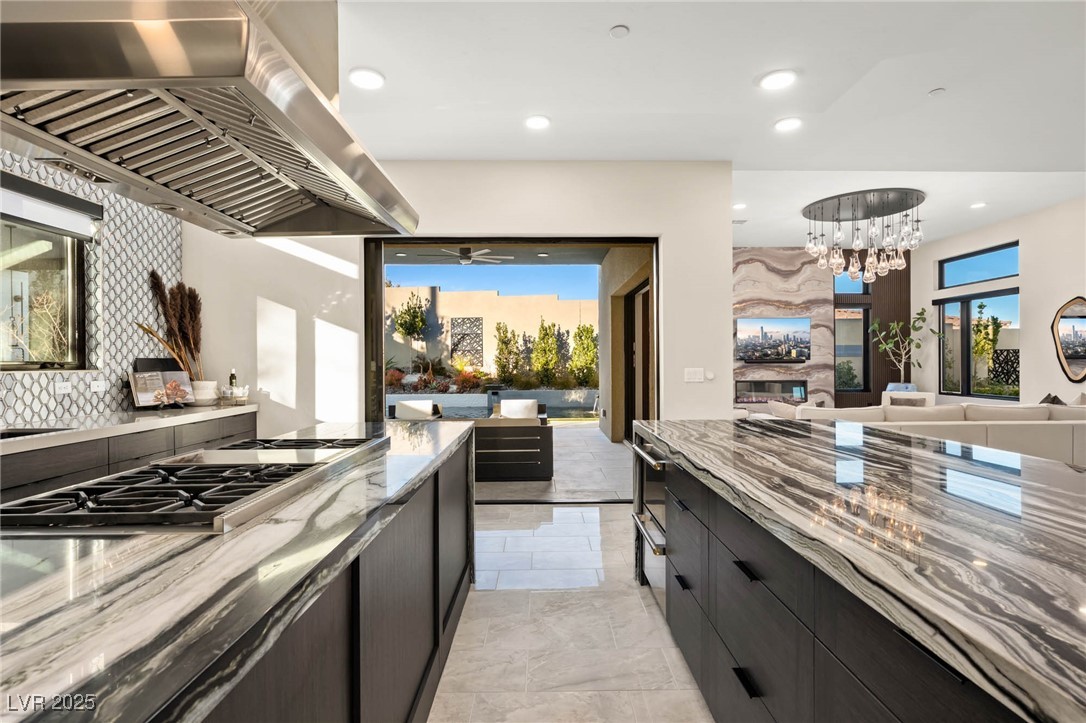 333 HIGHVIEW RIDGE Avenue