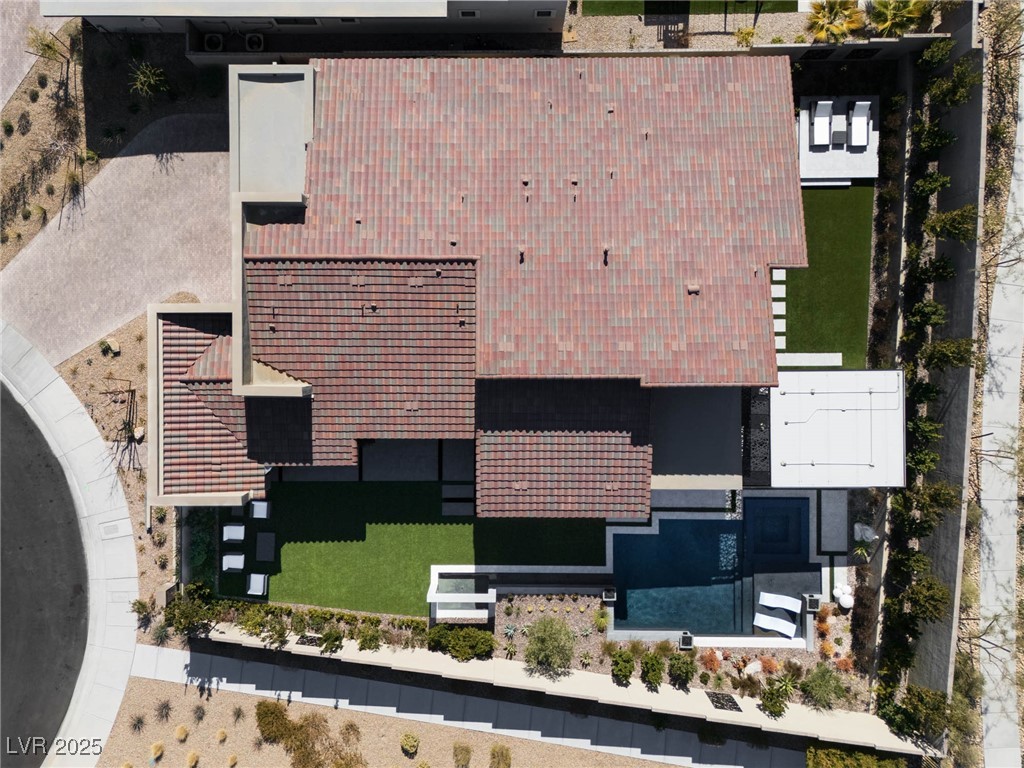333 HIGHVIEW RIDGE Avenue