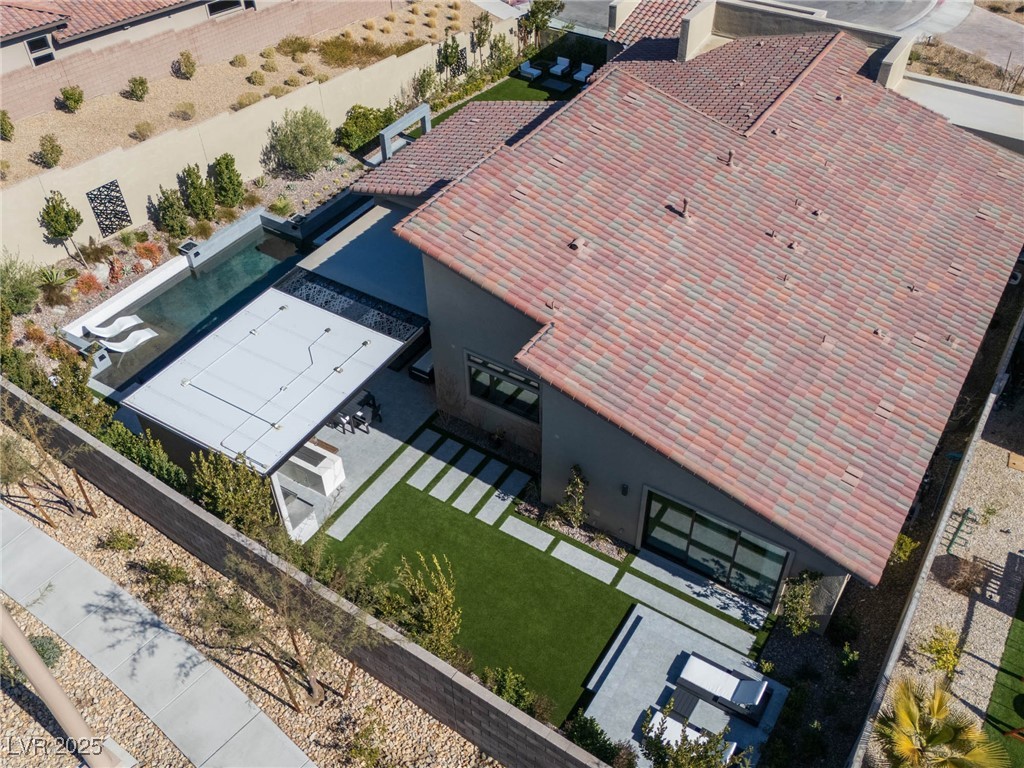 333 HIGHVIEW RIDGE Avenue