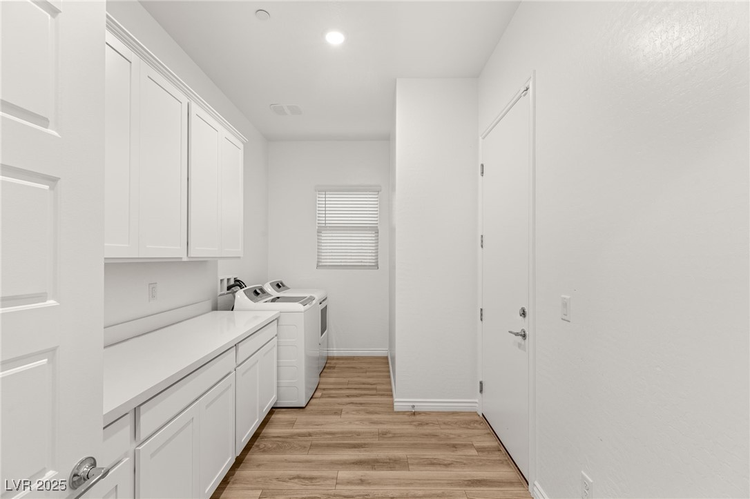 984 EDINBURGH FIELDS Court
