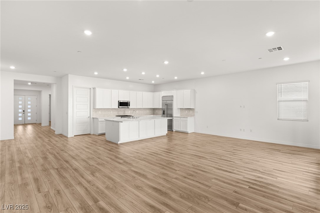 984 EDINBURGH FIELDS Court