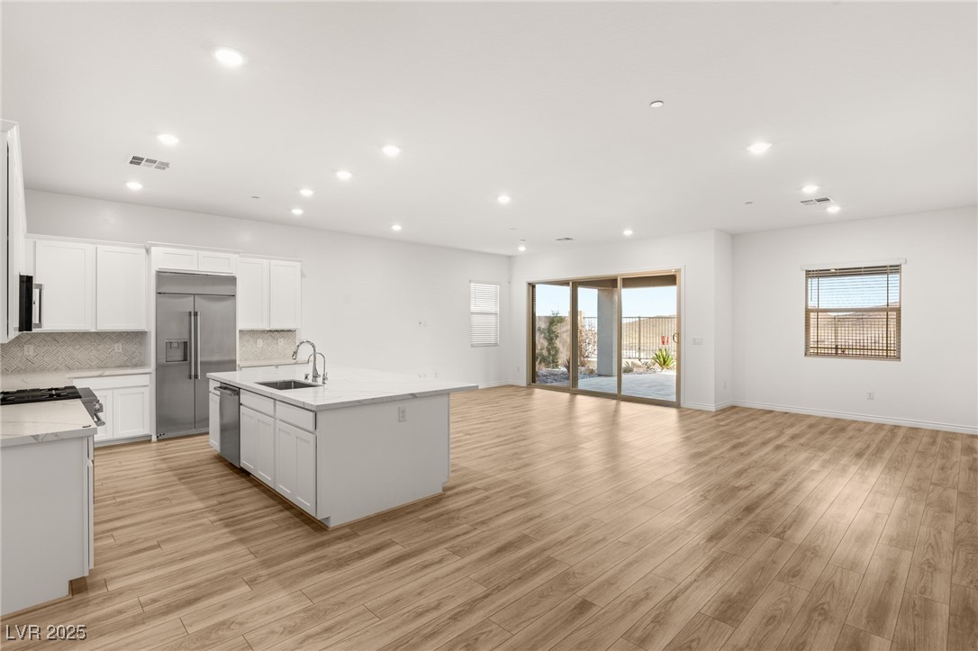 984 EDINBURGH FIELDS Court