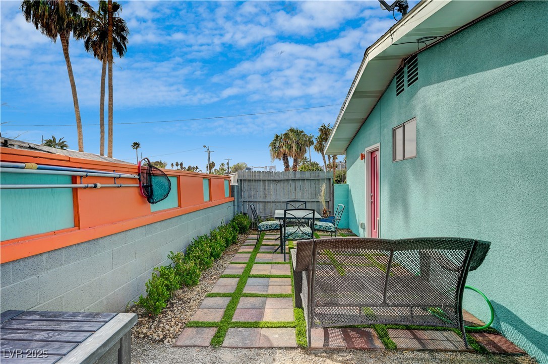 3220 PAWNEE Drive