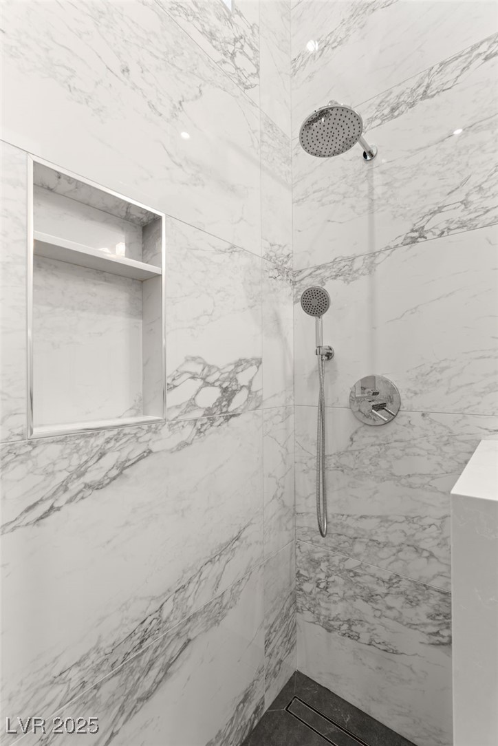 32 GRAND CORNICHE Drive