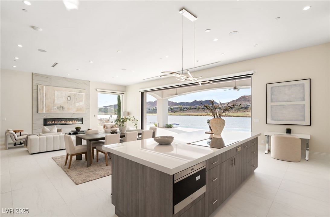 32 GRAND CORNICHE Drive