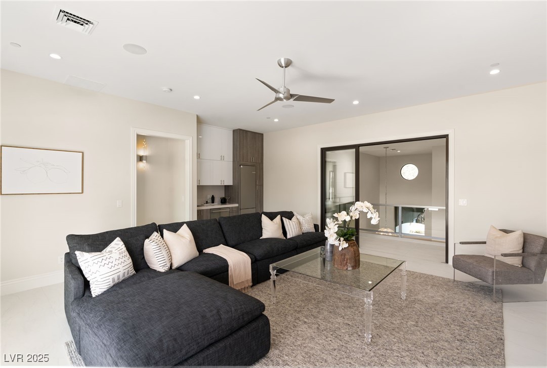 32 GRAND CORNICHE Drive